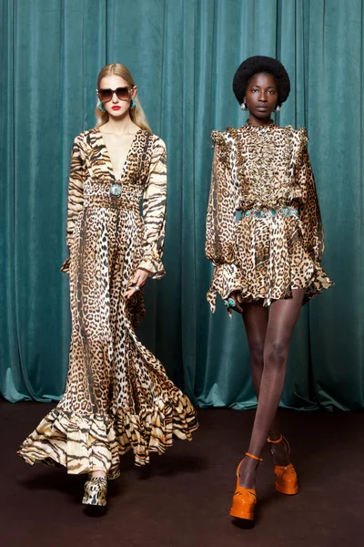 Look 13